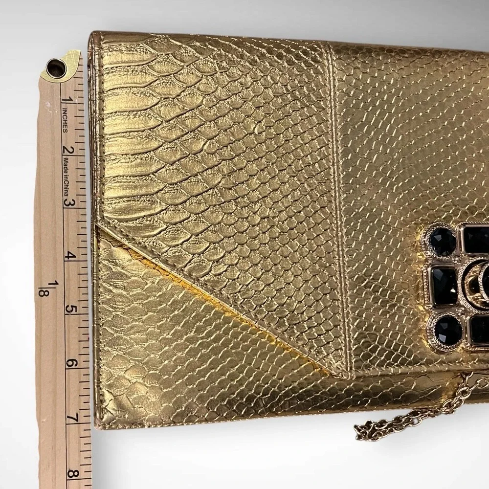 NILA ANTHONY Metallic Gold Large Clutch With Detachable‎ Strap | EUC